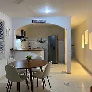 Comodo Apartamento